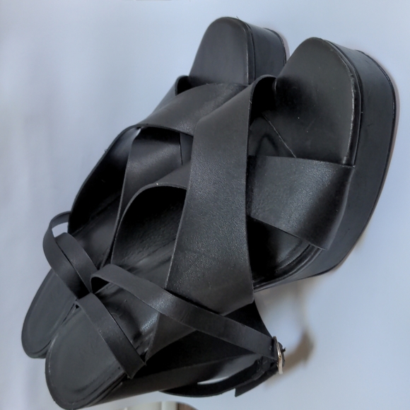 M4DE MADE leather chunky criss cross strap heels EUC 8.5 Priscilla style black - Picture 5 of 9